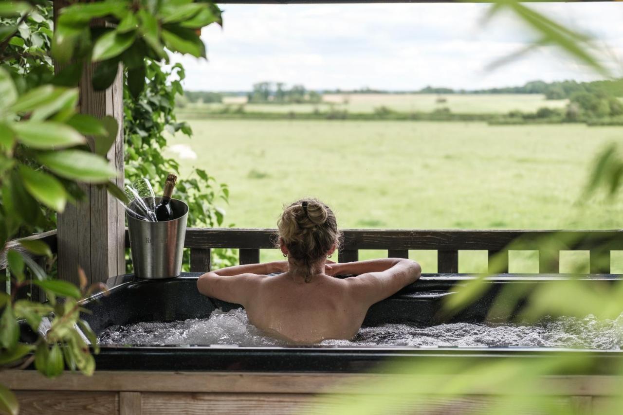 Le Domaine Des Pres Verts Suites & Chambres Avec Jacuzzi Privatif Jouey Εξωτερικό φωτογραφία